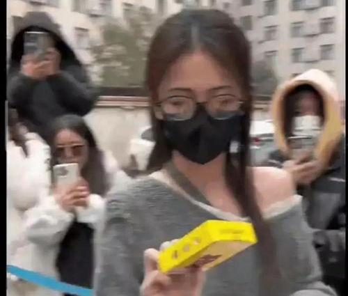 吃瓜娱乐八卦直播间,吃瓜娱乐八卦背后的故事